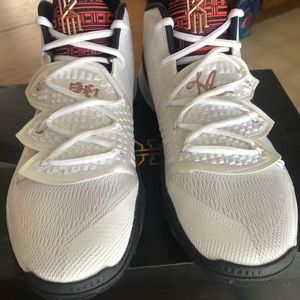 Kyrie 5 Black History Month Edition